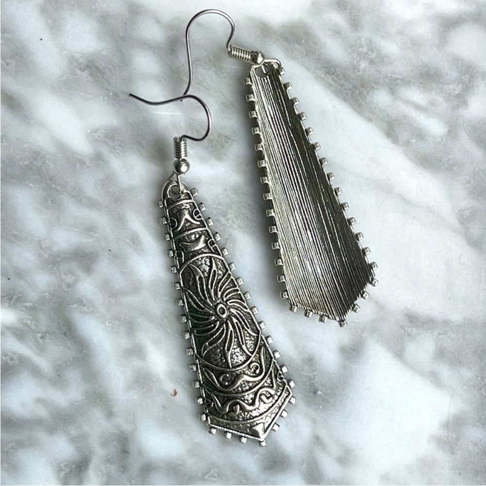 Tibetan Silver Dangle Earrings - Picture 3 of 3